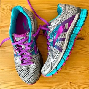 Brooks Adrenaline GTS 17 Running Shoes Silver/Purple Cactus Flower/Bluebird 7.5